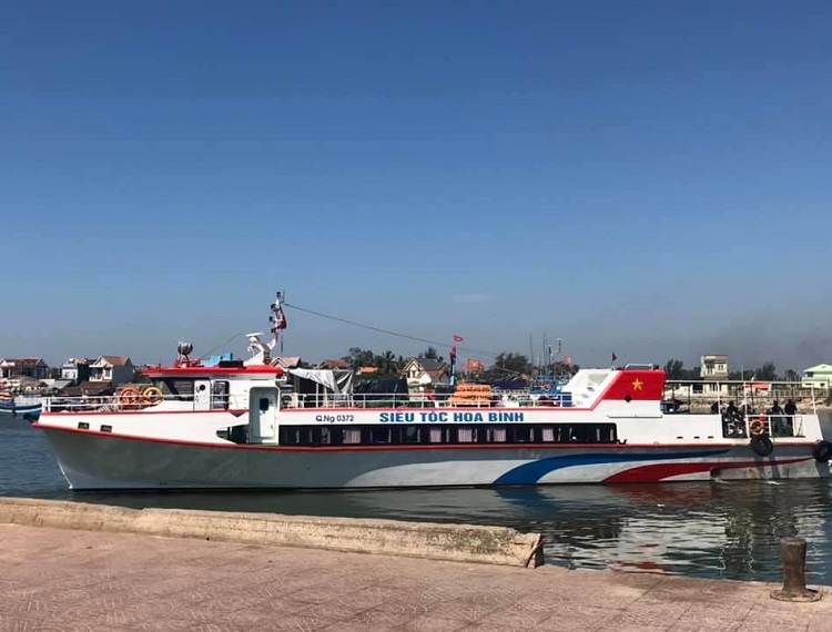 Tàu siêu tốc Hoà Bình Sa Kỳ - Lý Sơn